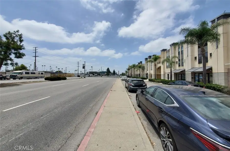 8021 S Vermont Avenue #24, Los Angeles, CA 90044 - #2