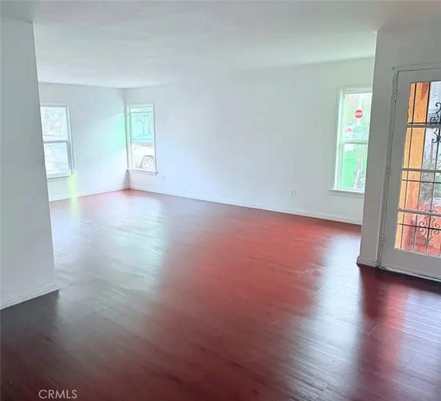 2219 Pine Avenue, Long Beach, CA 90806 - Image #3