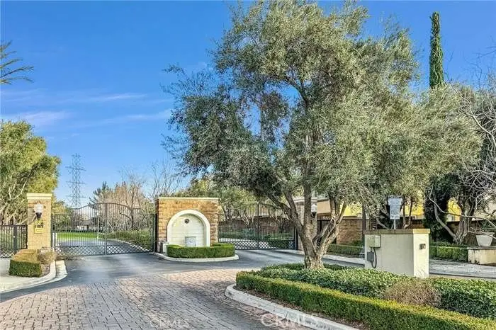 15533 Syracuse Lane, Fontana, CA 92336 - Image #2