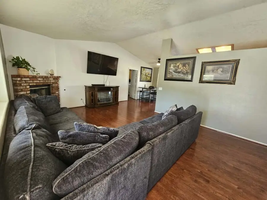 14506 Iroquois Road, Apple Valley, CA 92307 - Image #2