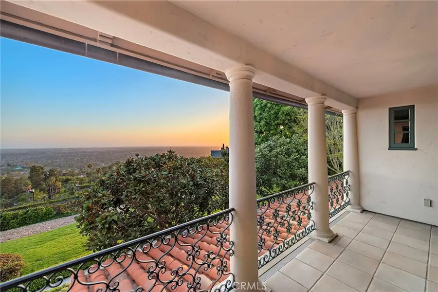 1875 La Cuesta, Santa Ana, CA 92705 - #2