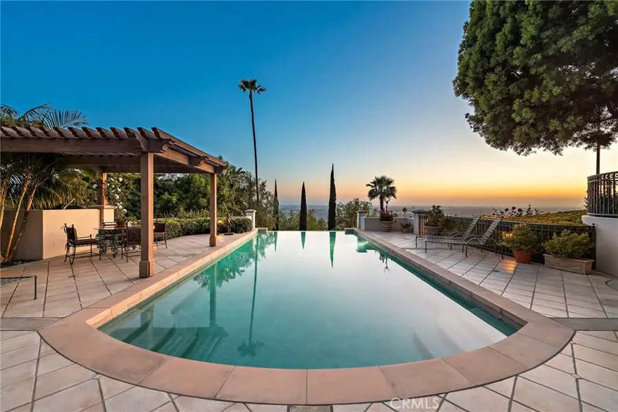 1875 La Cuesta, Santa Ana, CA 92705 - #3