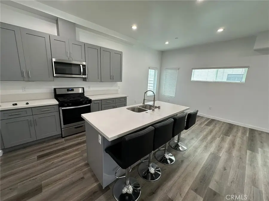 25200 Frampton Avenue, Harbor City, CA 90710 - Image #3