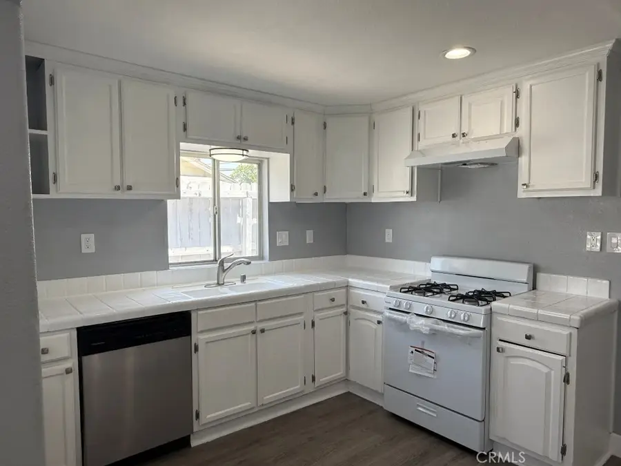 868 E Rialto Avenue, San Bernardino, CA 92408 - #3