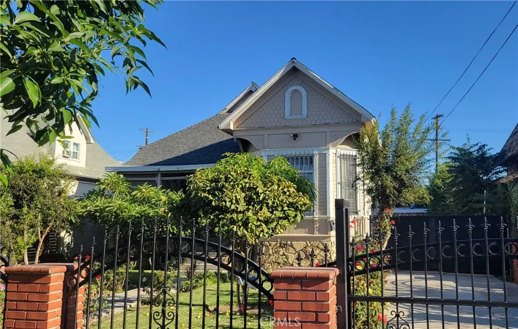 207 E 25th Street, Los Angeles, CA 90011 - Image #1