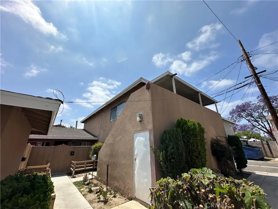 611 E Eton Place, Anaheim, CA 92805 - Image #2