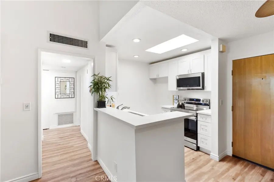 4260 Via Arbolada #304, Los Angeles, CA 90042 - Image #2