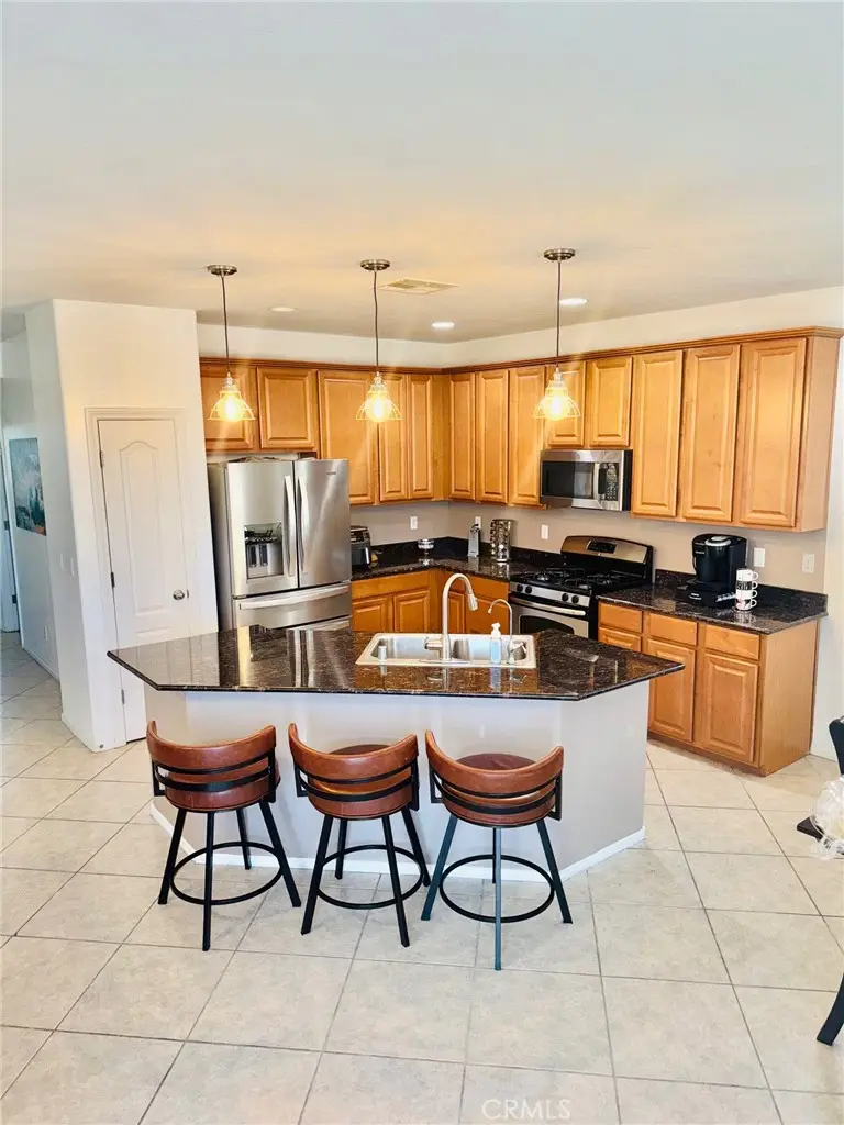 10617 Hartford Hills Ave, Las Vegas, NV 89166 - Image #2