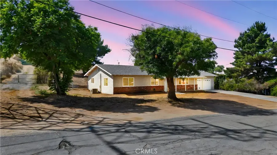 4615 Fairbanks, Jurupa Valley, CA 92509 - Image #2