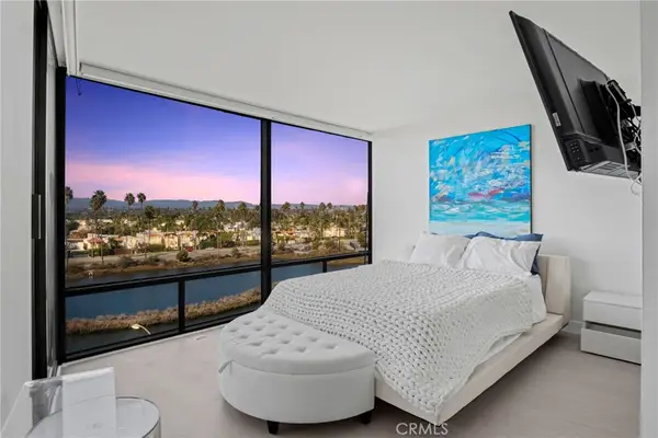 4265 Marina City Dr. #207, Marina Del Rey, CA 90292