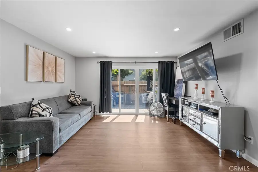 2511 W Sunflower #P4, Santa Ana, CA 92704 - Image #2