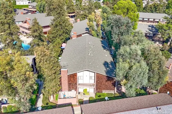 1044 Cabrillo Park #B, Santa Ana, CA 92701