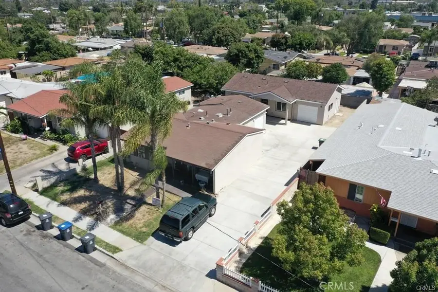 2302 W La Verne Avenue, Santa Ana, CA 92704 - #2