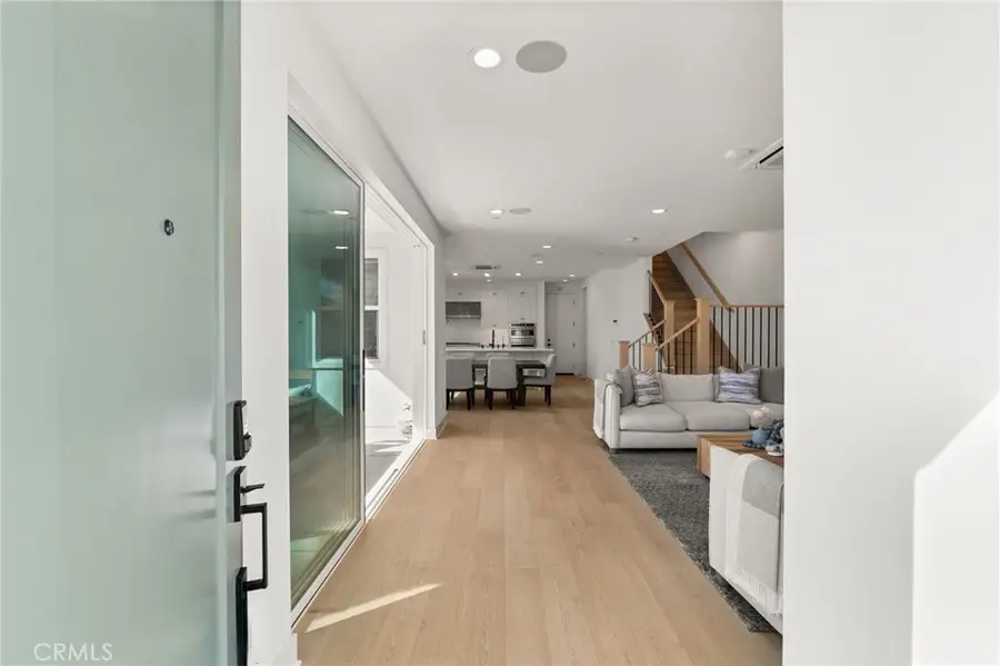 2127 Cresta, Newport Beach, CA 92660 - #3