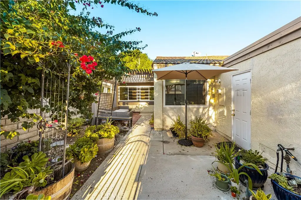 5573 E Vista Del Rio, Anaheim Hills, CA 92807 - #1