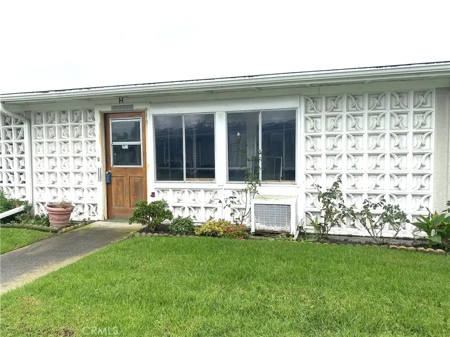 1621 Monterey Rd., M2-19h, Seal Beach, CA 90740 - Image #2