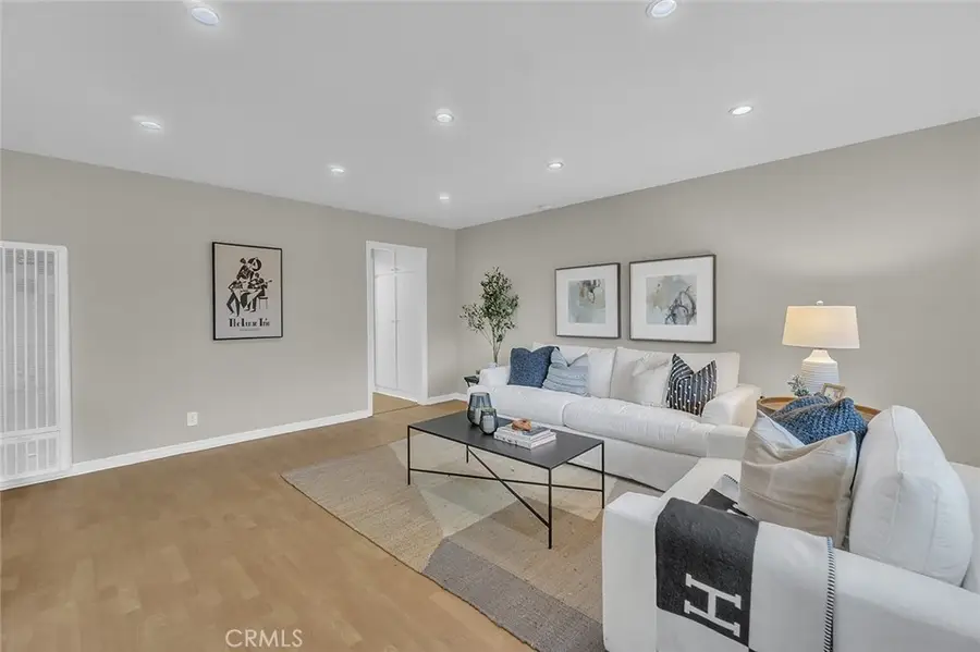 3907 La Crescenta Avenue #208, La Crescenta, CA 91214 - Image #3