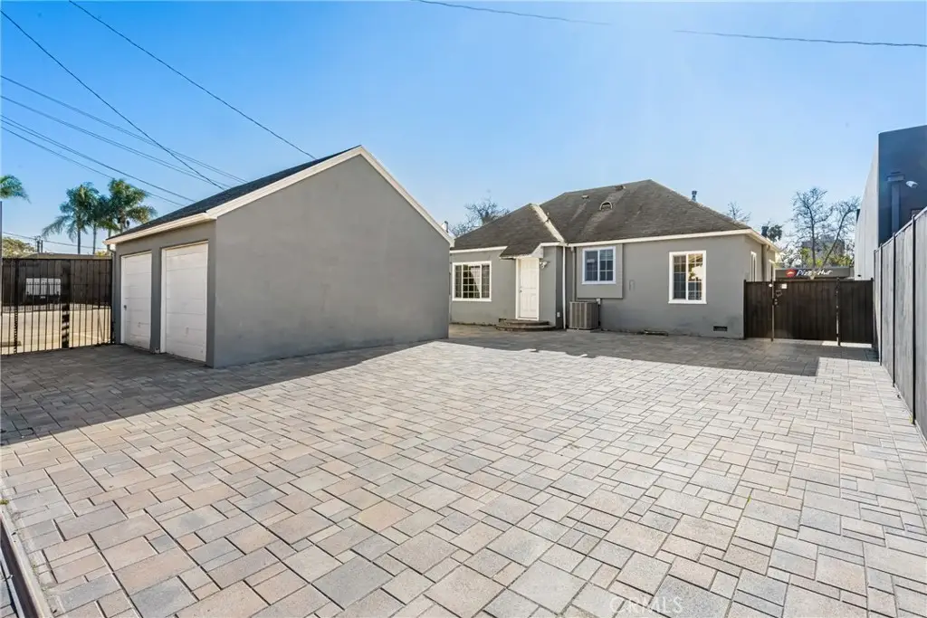 801 W 17th Street, Santa Ana, CA 92706 - Image #1