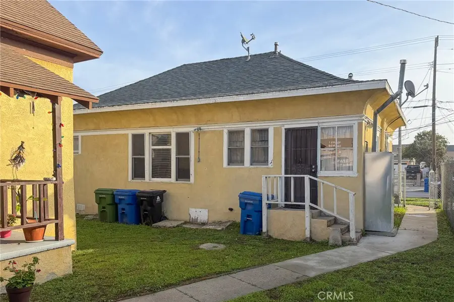 1207 Bay View, Wilmington, CA 90744 - #3