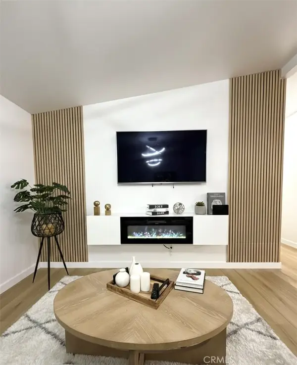 19361 Brookhurst #101, Huntington Beach, CA 92646