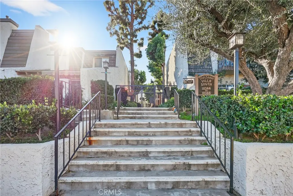 18360 Collins Street #E, Tarzana, CA 91356 - #1