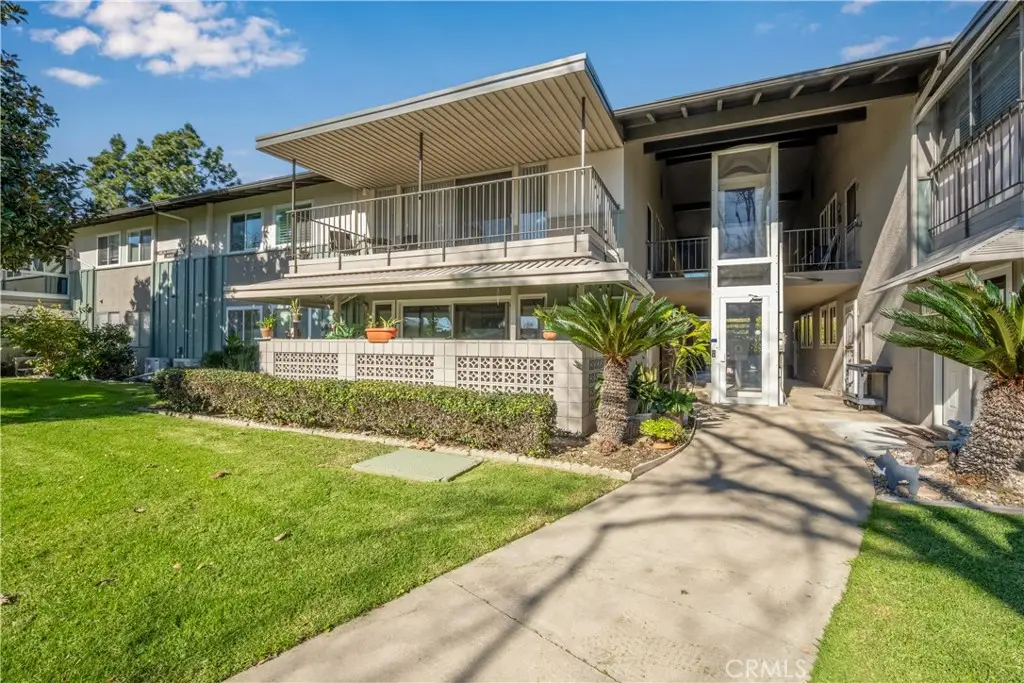 1981 Mckinney Way #14K, Seal Beach, CA 90740 - Image #1