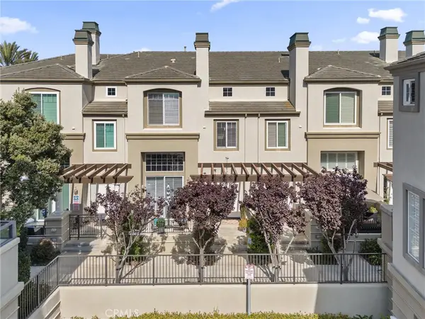 19271 Surfwave Drive, Huntington Beach, CA 92648