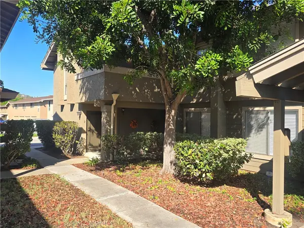 995 Amistad #D, El Cajon, CA 92019