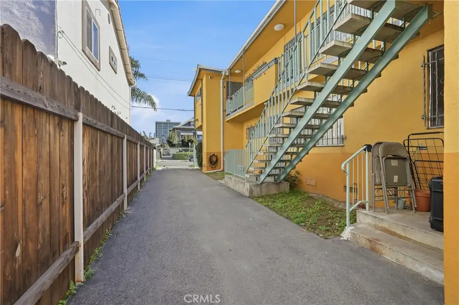 1207 S Catalina Street, Los Angeles, CA 90006 - #3