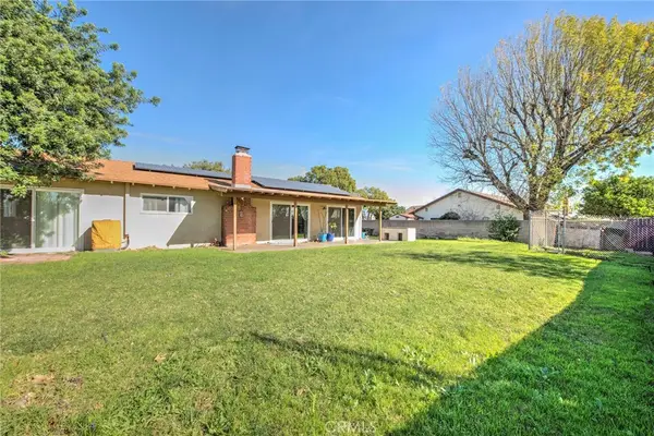6302 Apple, Rialto, CA 92377