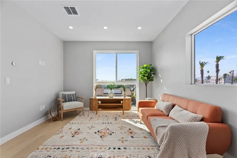 315 N Normandie, Los Angeles, CA 90004 - Image #3