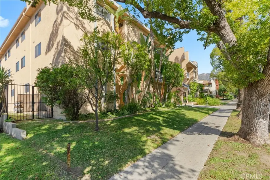 1135 Allen, Glendale, CA 91201 - Image #2