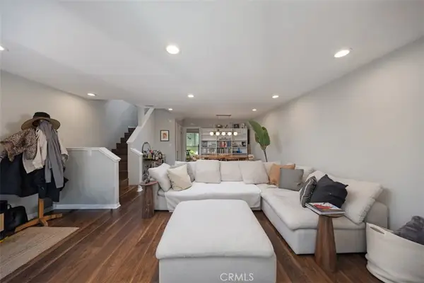 14101 Dickens Street #9, Sherman Oaks, CA 91423