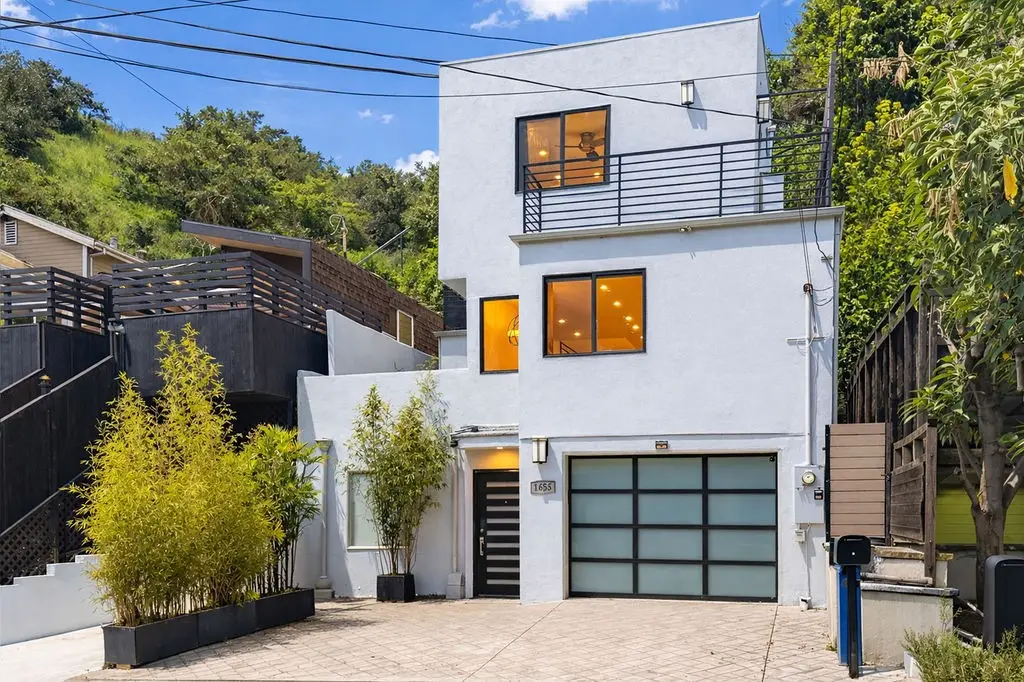 1655 N Beverly Glen, Los Angeles, CA 90077 - #1