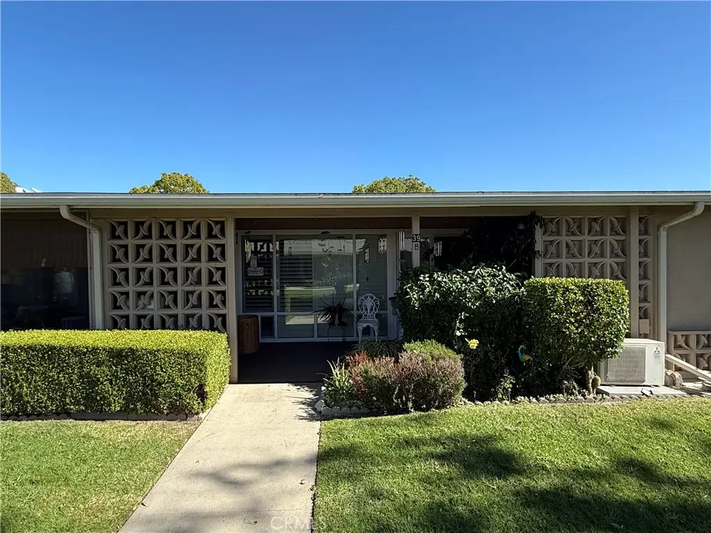 1260 Knollwood Rd., M4-39b, Seal Beach, CA 90740 - #1