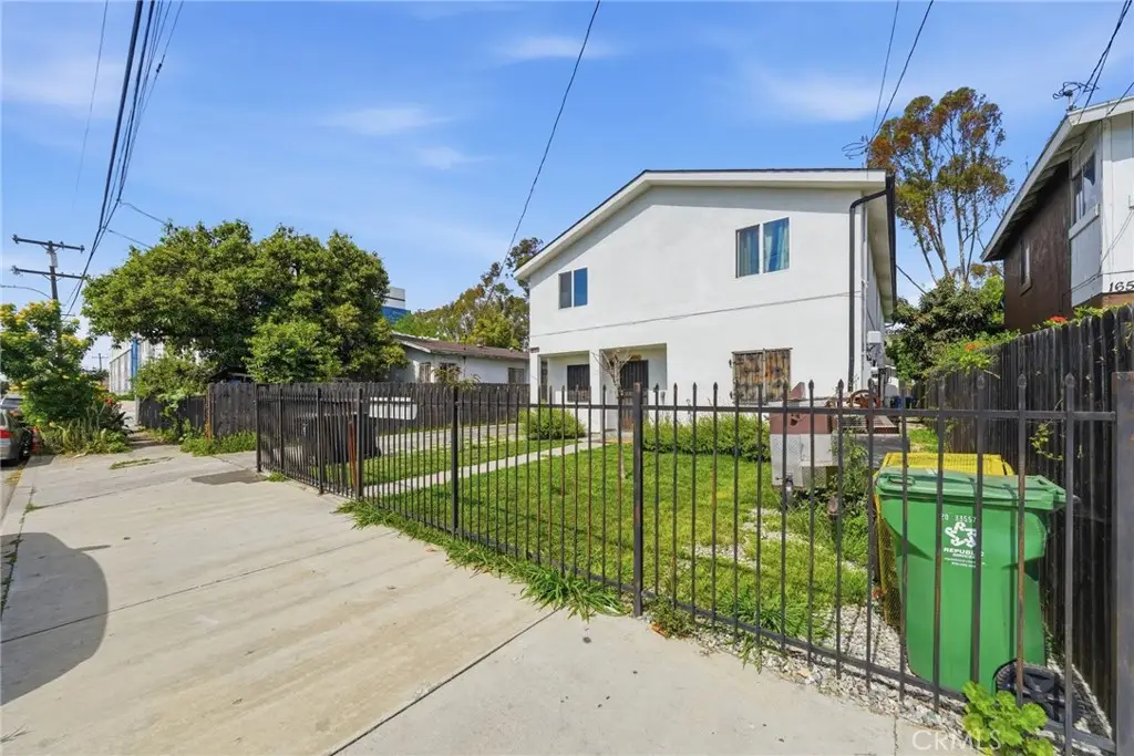 1645 E 117th, Los Angeles, CA 90059 - #1