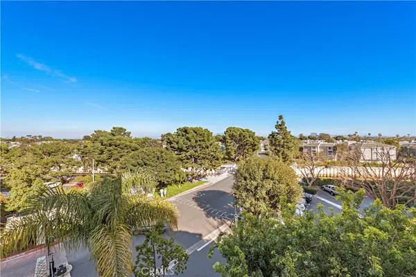 20301 Bluffside Circle #315, Huntington Beach, CA 92646