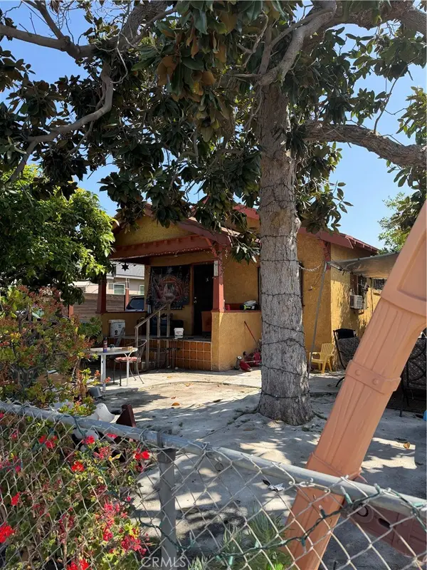 1018 N Avenue 54, Los Angeles, CA 90042