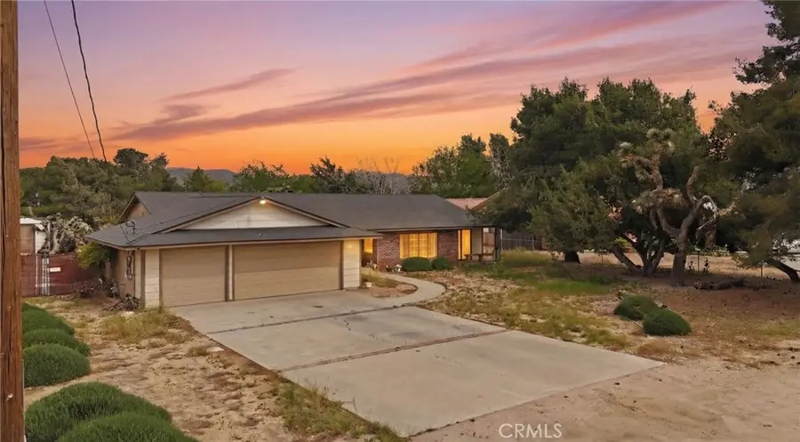 7589 Glider Ave, Hesperia, CA 92345 - #2