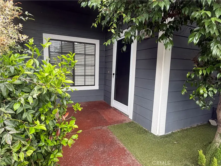 8192 Sandcove Cir #106, Huntington Beach, CA 92646 - #3