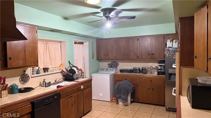 411 E Jackson, Rialto, CA 92376 - #3