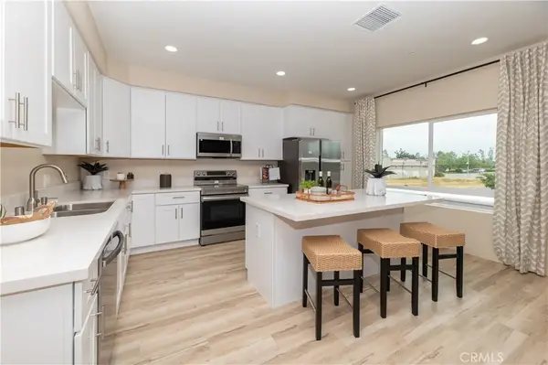 14401 Maraschino Ave., Fontana, CA 92335