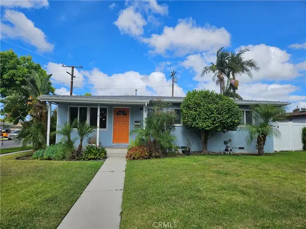 2001 Carfax, Long Beach, CA 90815