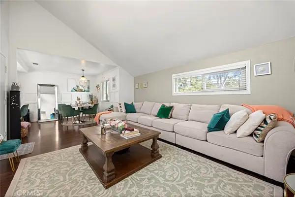 7851 Southlake #5, Huntington Beach, CA 92647