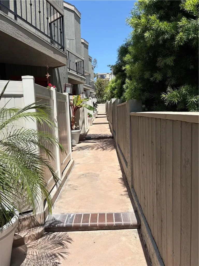 2601 E 19th #25, Signal Hill, CA 90755 - #3