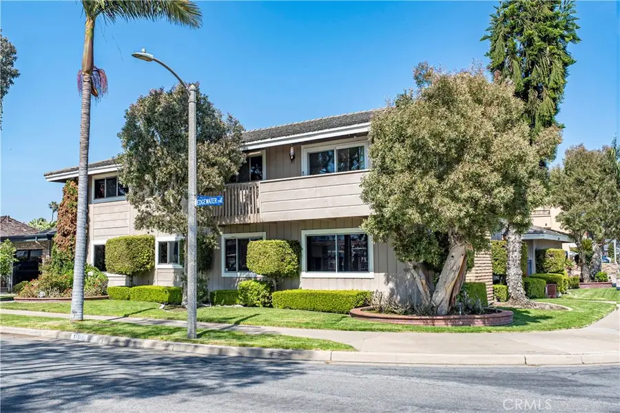 17188 Edgewater, Huntington Beach, CA 92649 - #3