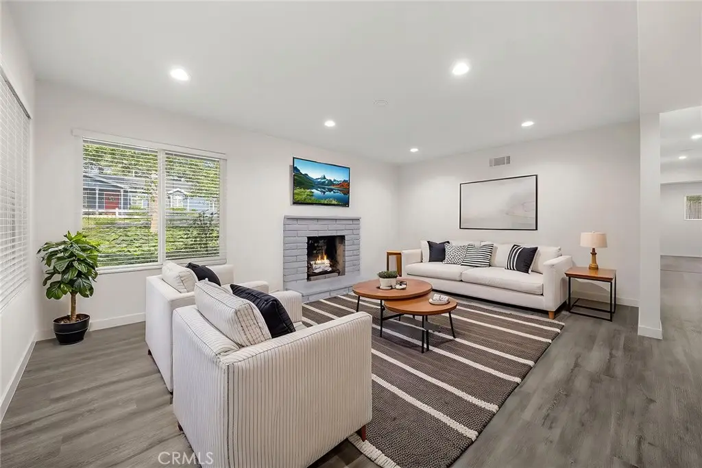 369 San Juan Way, La Canada Flintridge, CA 91011 - #1