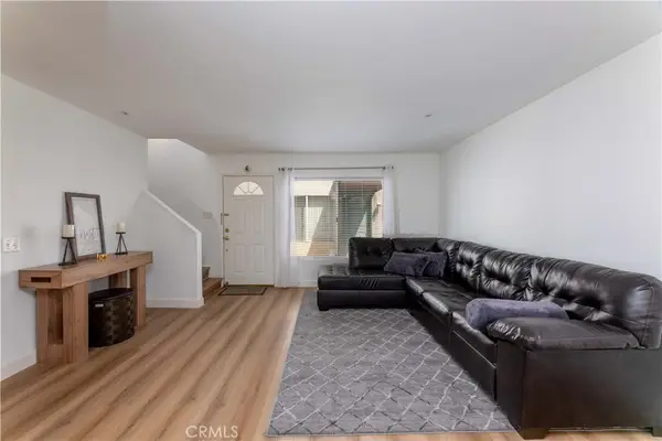 8800 Burnet #12, North Hills, CA 91343