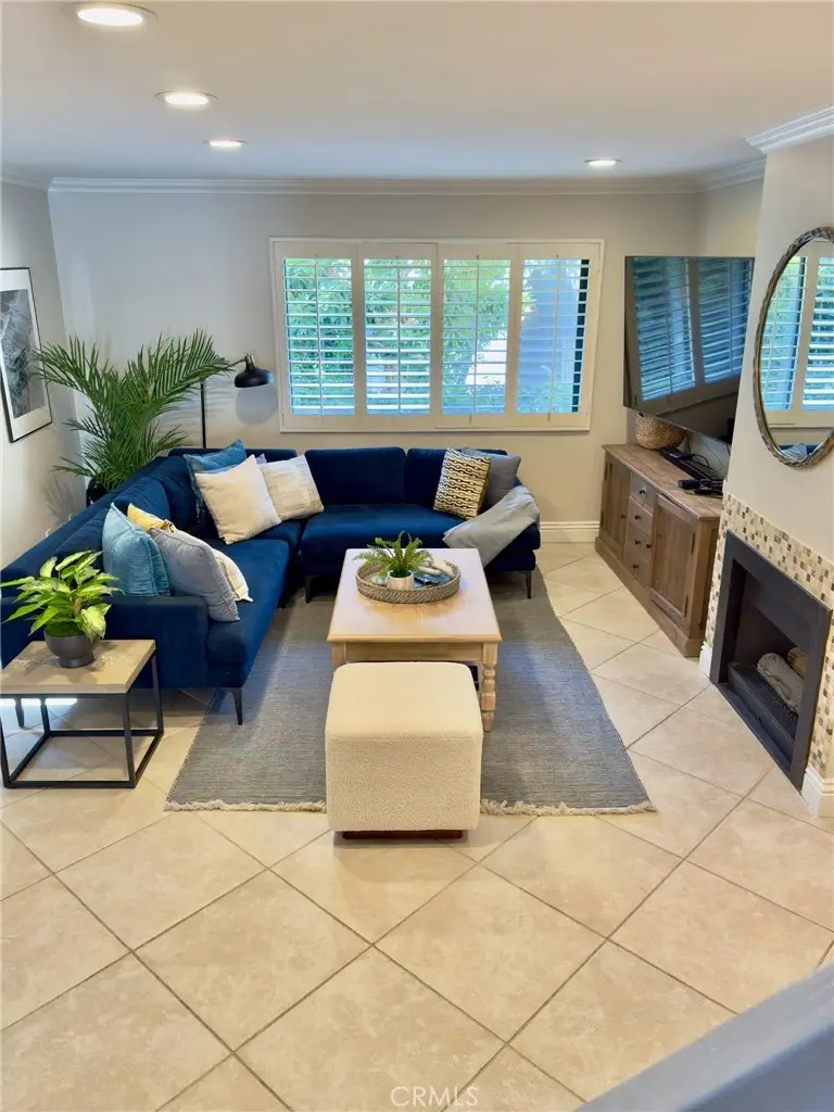 1 Windsong Court, Newport Beach, CA 92663 - #3