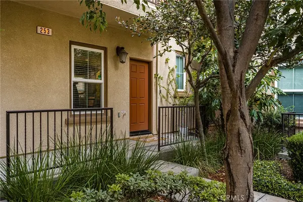 253 E Santa Fe Court, Placentia, CA 92870